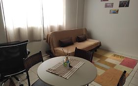 Apartamento inteiro no Alto Umuarama, próximo ao Aeroporto, Medicina e Granja Marileusa.